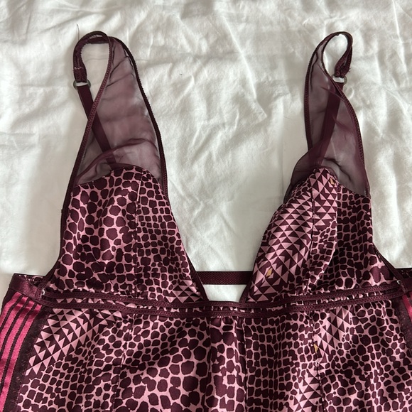 Vintage Slip Victoria's Secret Very Sexy Slip Nightgown size S, Low V back, Y2K - Picture 14 of 17